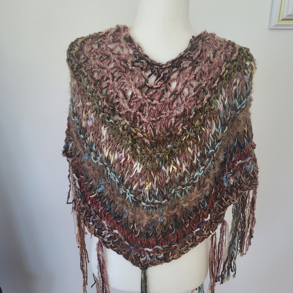 Knitted shawl - Picture 2 of 2